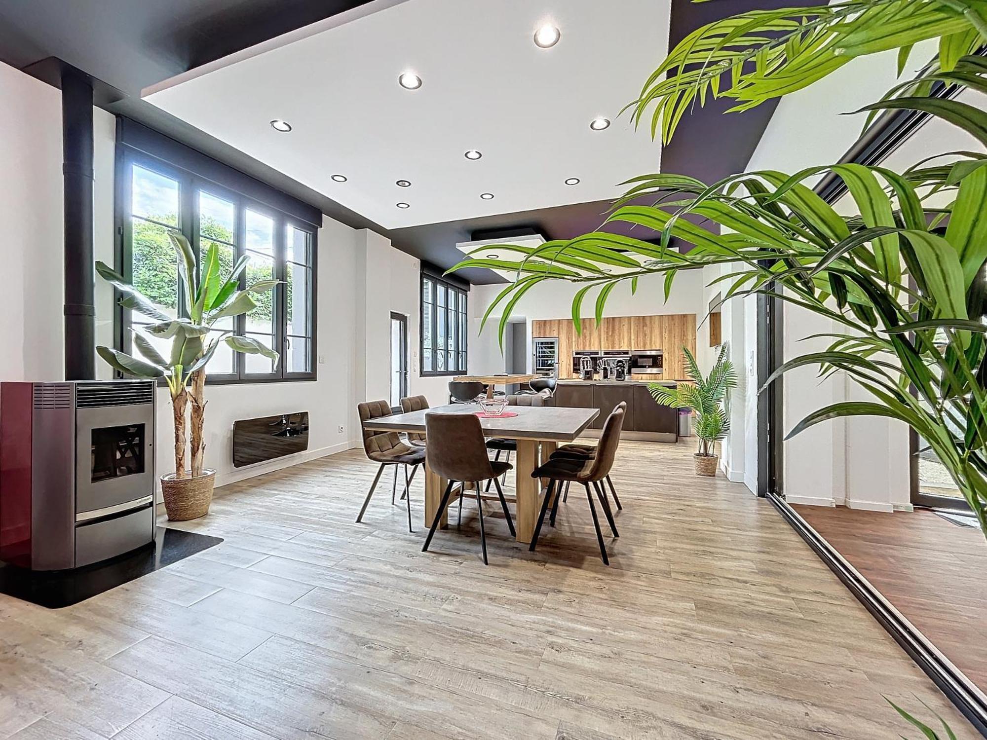 Loft Terrasse Avec Spa Proche Centre Historique Montluçon Екстериор снимка