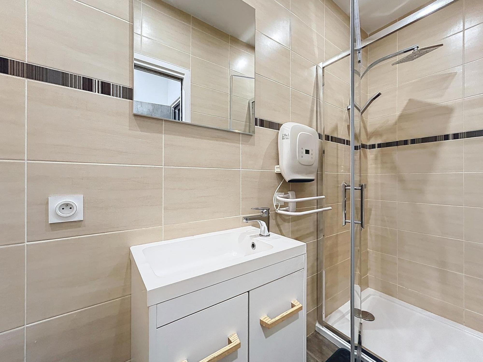 Loft Terrasse Avec Spa Proche Centre Historique Montluçon Екстериор снимка