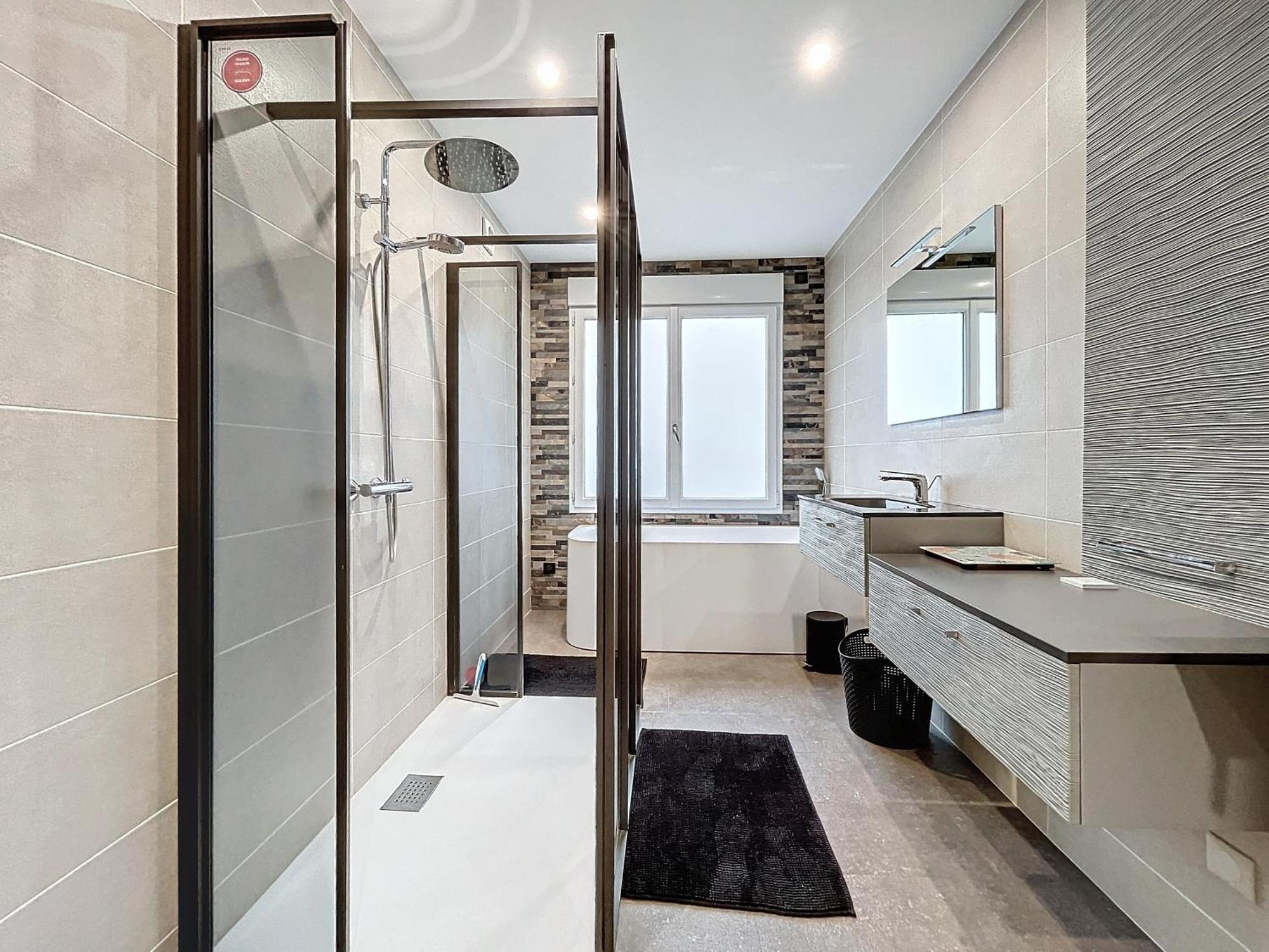 Loft Terrasse Avec Spa Proche Centre Historique Montluçon Екстериор снимка